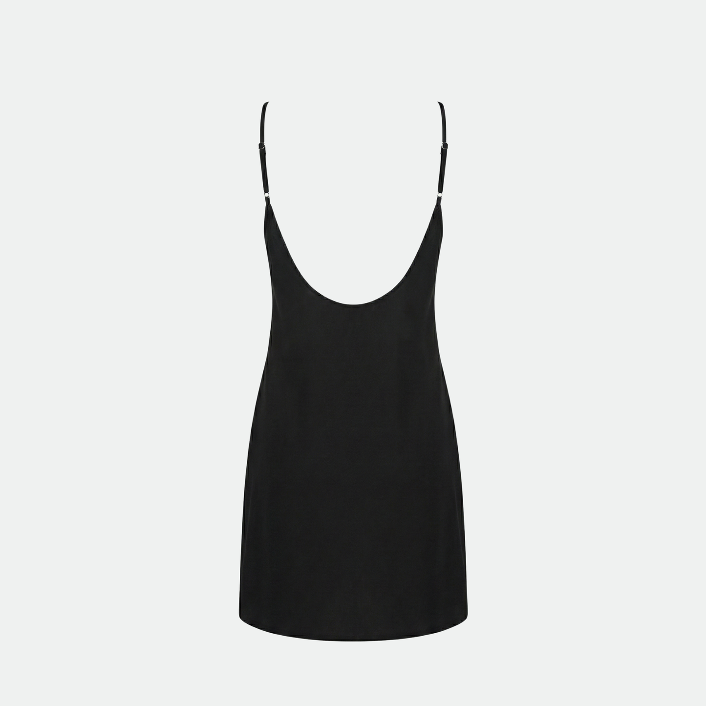 Pul Detaylı Sırt Dekolteli Siyah Elbise