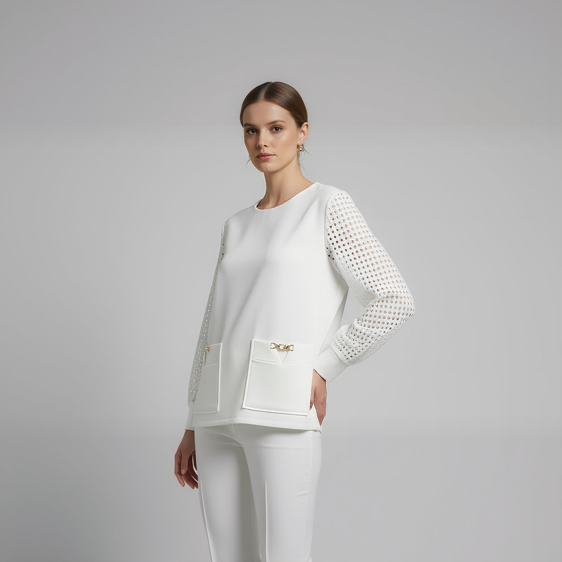 beyaz delikli kollu modal sweatshirt vaura atelier on çekim
